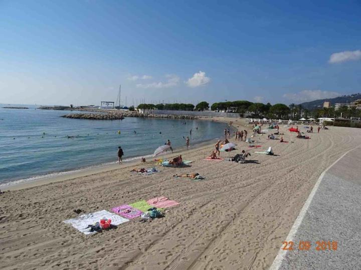 Appartement F1 A 5 Minutes Des Plages Et De La Gare Vallauris